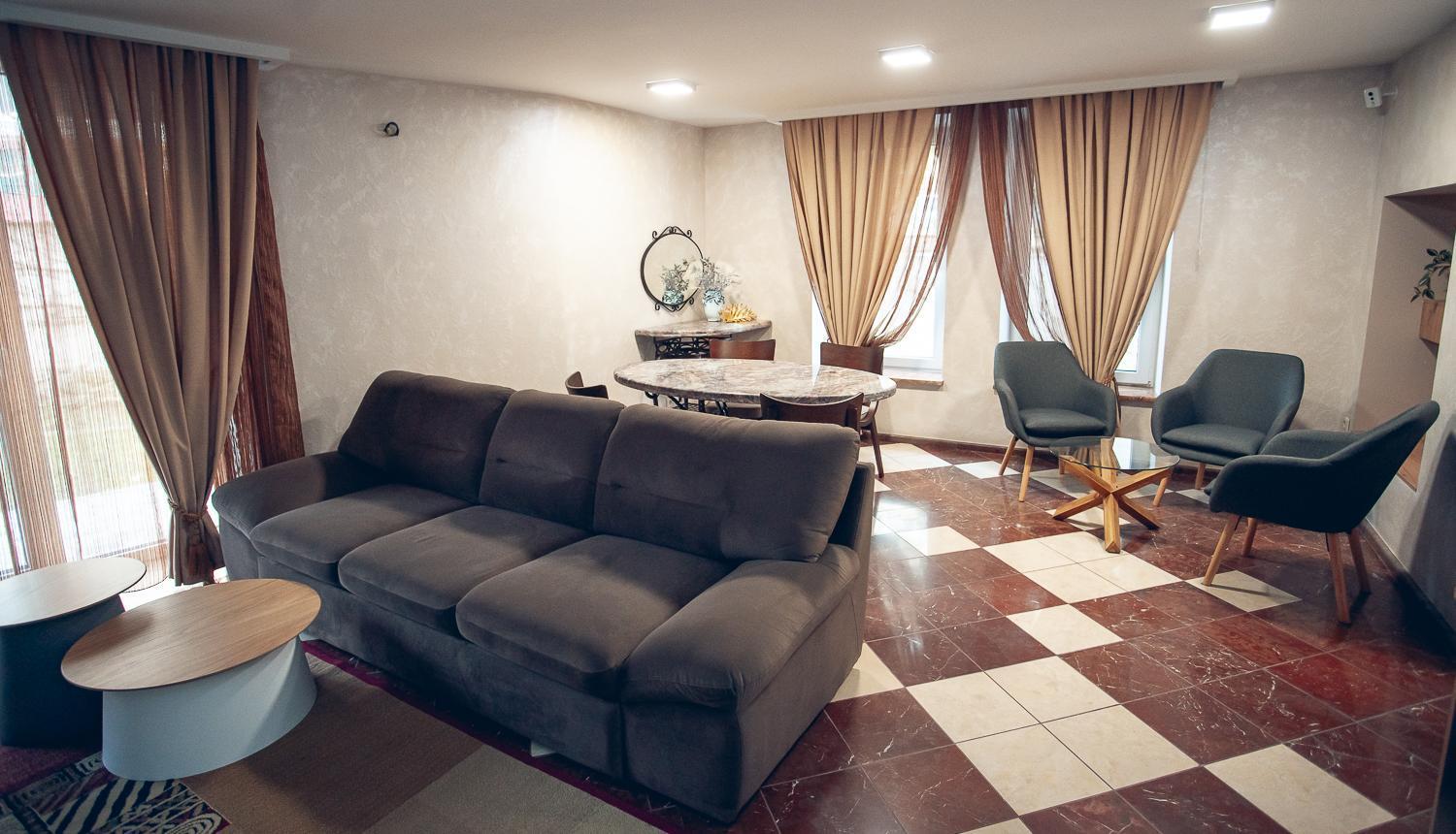 צ'יסינאו Apart4You Hotel מראה חיצוני תמונה